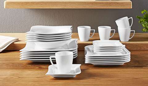 Attraktives, 30-teiliges Kombiservice aus Porzellan bei mömax kaufen.