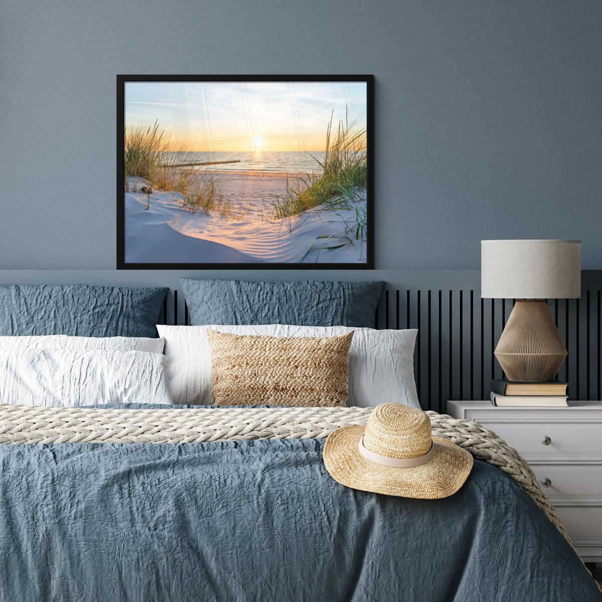 POSTER MIT RAHMENGERAHMTES BILD Strand - Sonne - Düne - Gras - Sand - Horizont 80x60 cm - Hellblau, Papier (80/60cm) - MuchoWow
