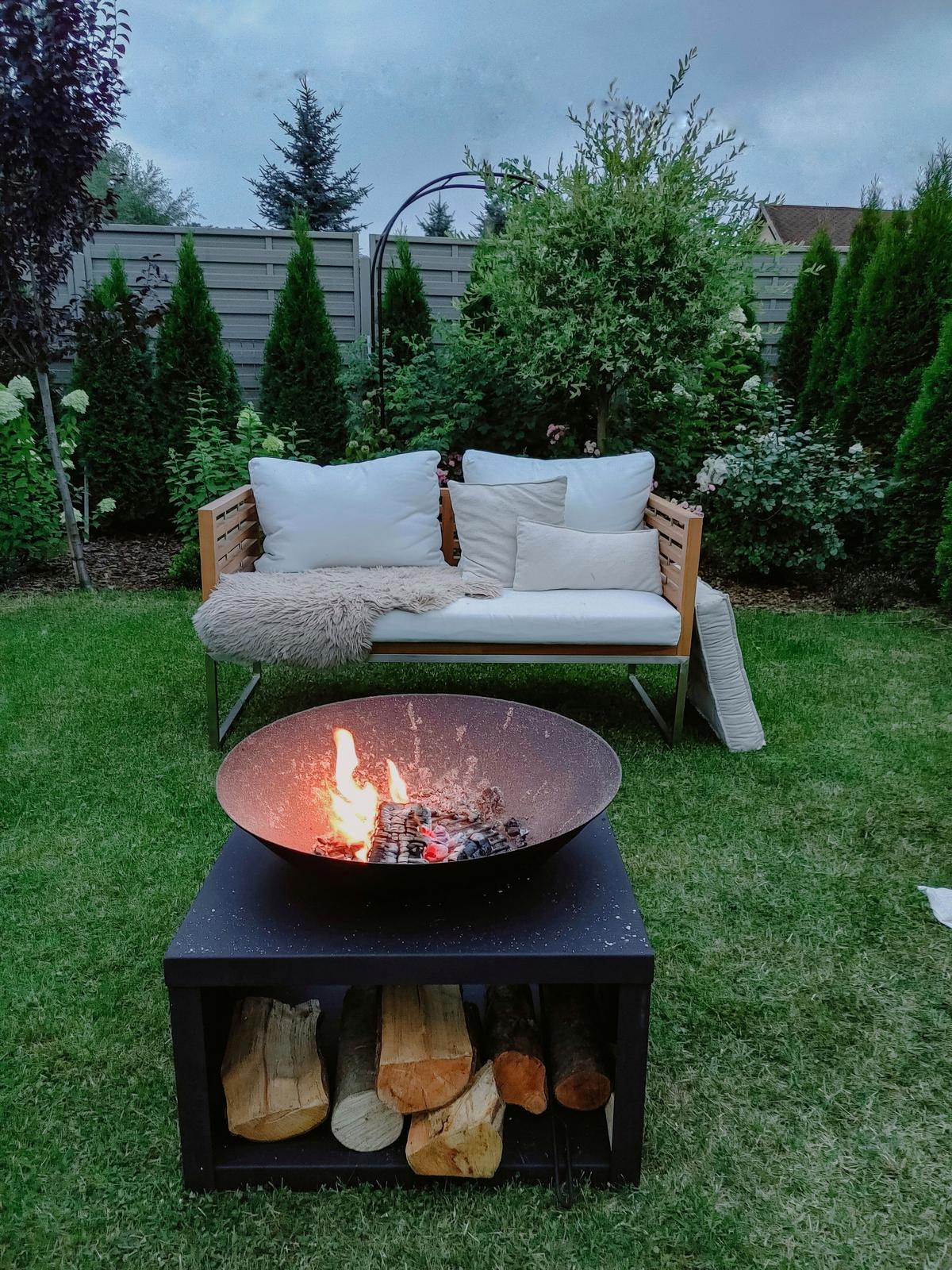 FEUERSTELLE Stah schwarz rund mit Holzablage Tanara - Schwarz, Metall (60/50/60cm)