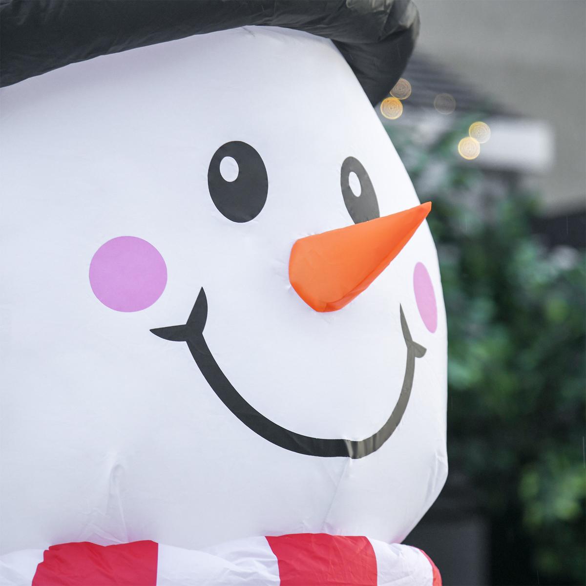 AUFBLASBAR Weihnachtsdeko 2,4 m Schneemann mit LED-Beleuchtung Gartendeko - Weiß, Kunststoff (103/240/164cm) - HOMCOM