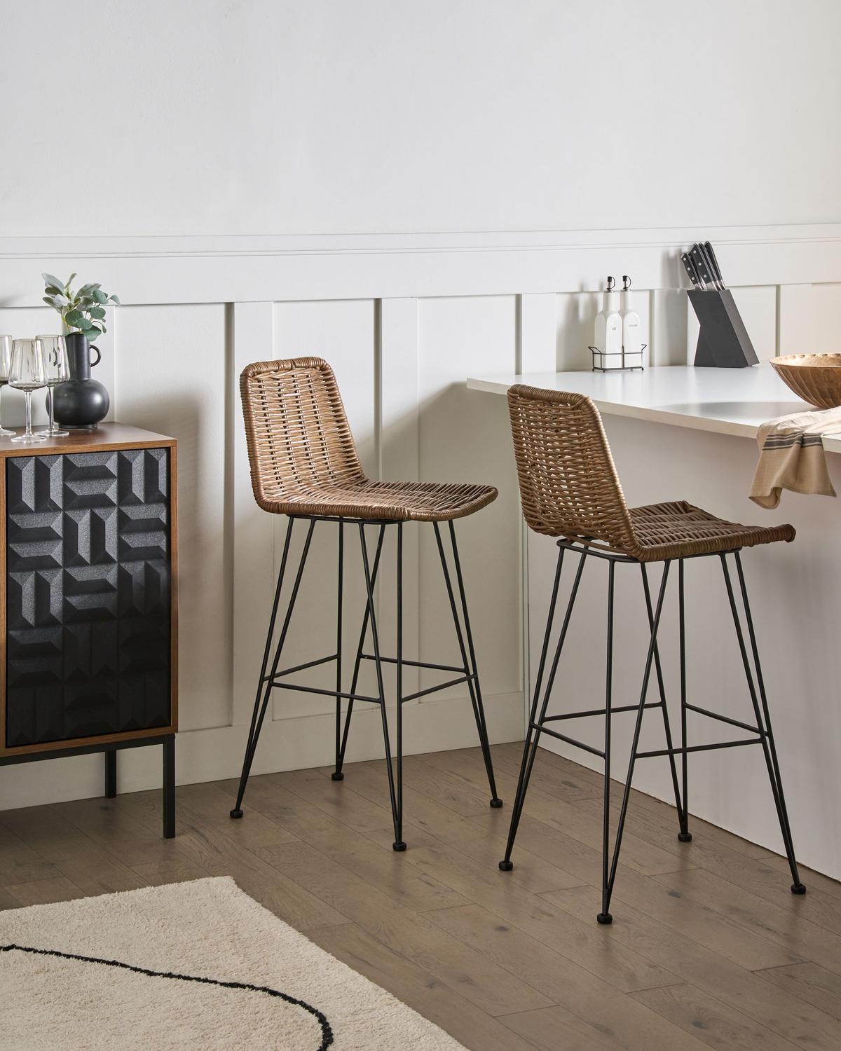 BARHOCKER 2er-Set Rattan Braun Cassita - Schwarz/Braun, Holz (43/100/50cm) - Beliani