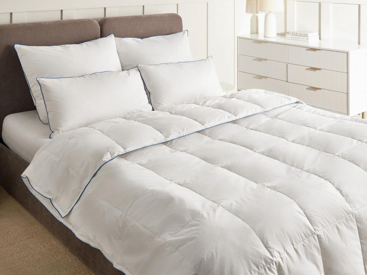 BETTDECKE Entenfedern und Daunen Leicht Warm 200/200 cm Cervino - Weiß, Textil (200/200cm) - Beliani