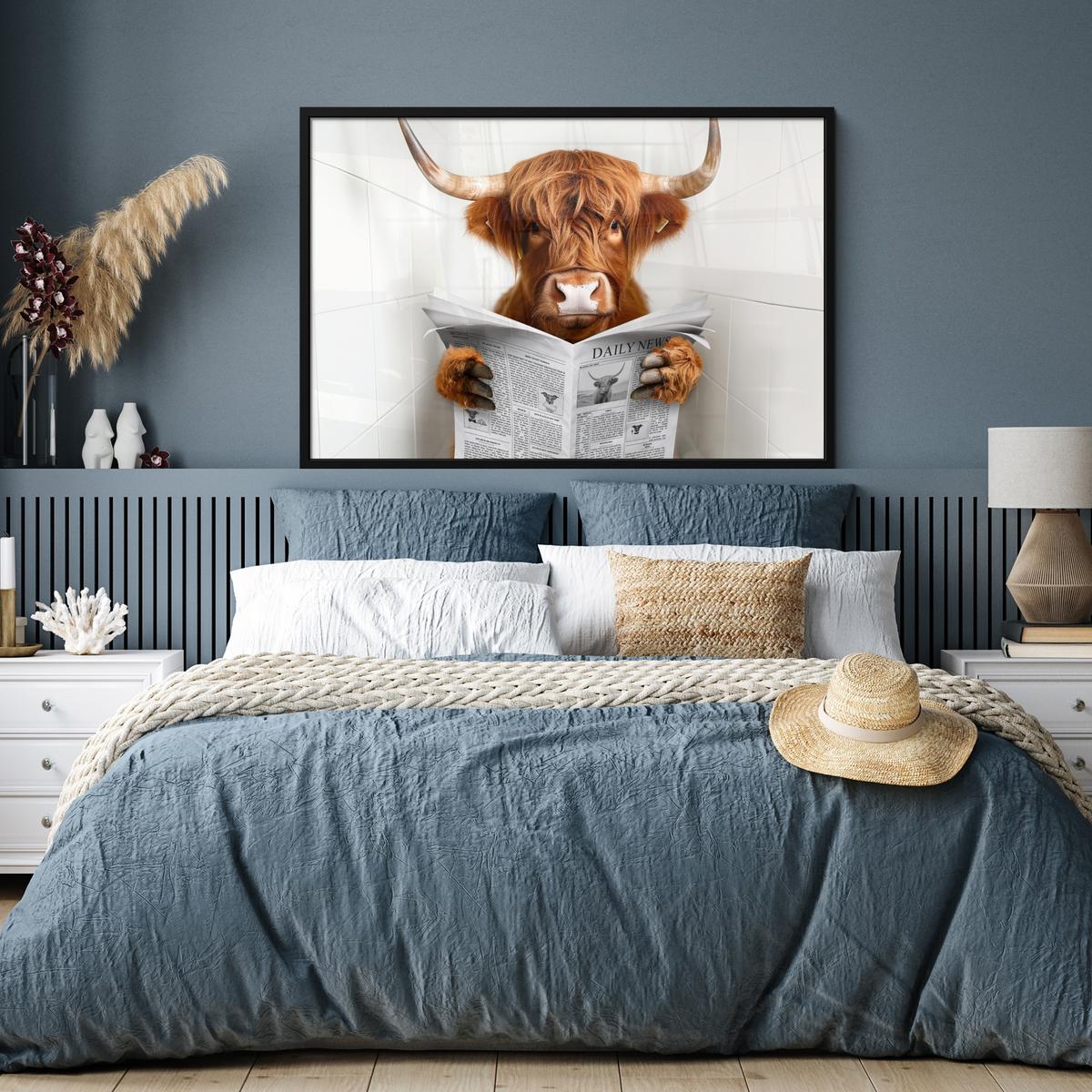 POSTER MIT RAHMENGERAHMTES BILD Schottischer Highlander - Tier - Zeitung - Toilette 120x80 cm - Kastanienfarben, Papier (120/80cm) - MuchoWow