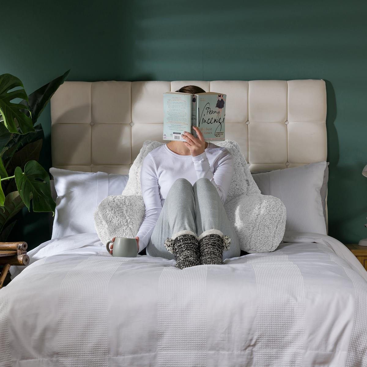 RÜCKENLEHNE Lesekissen Teddybär - Weiß, Textil (74/63cm) - icon