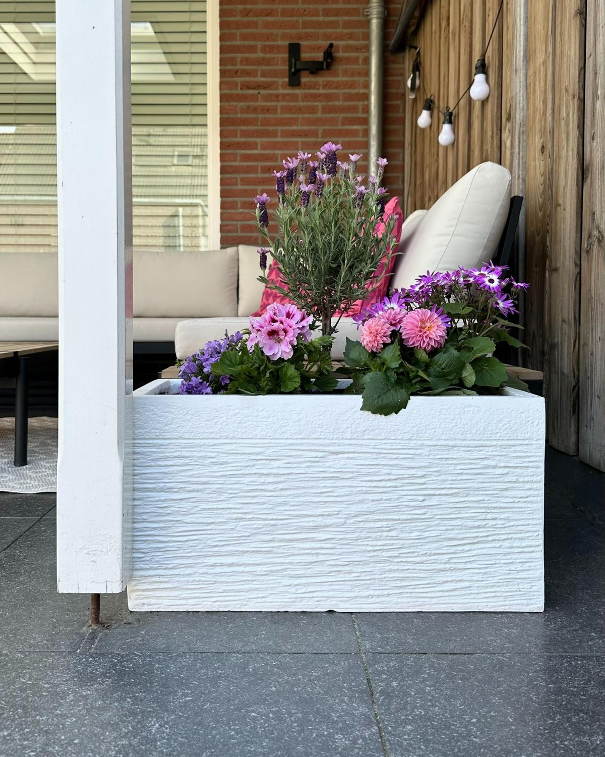 BLUMENTOPF weiß rechteckig 60/29/30 cm Myra - Weiß, Naturmaterialen (30cm) - Beliani
