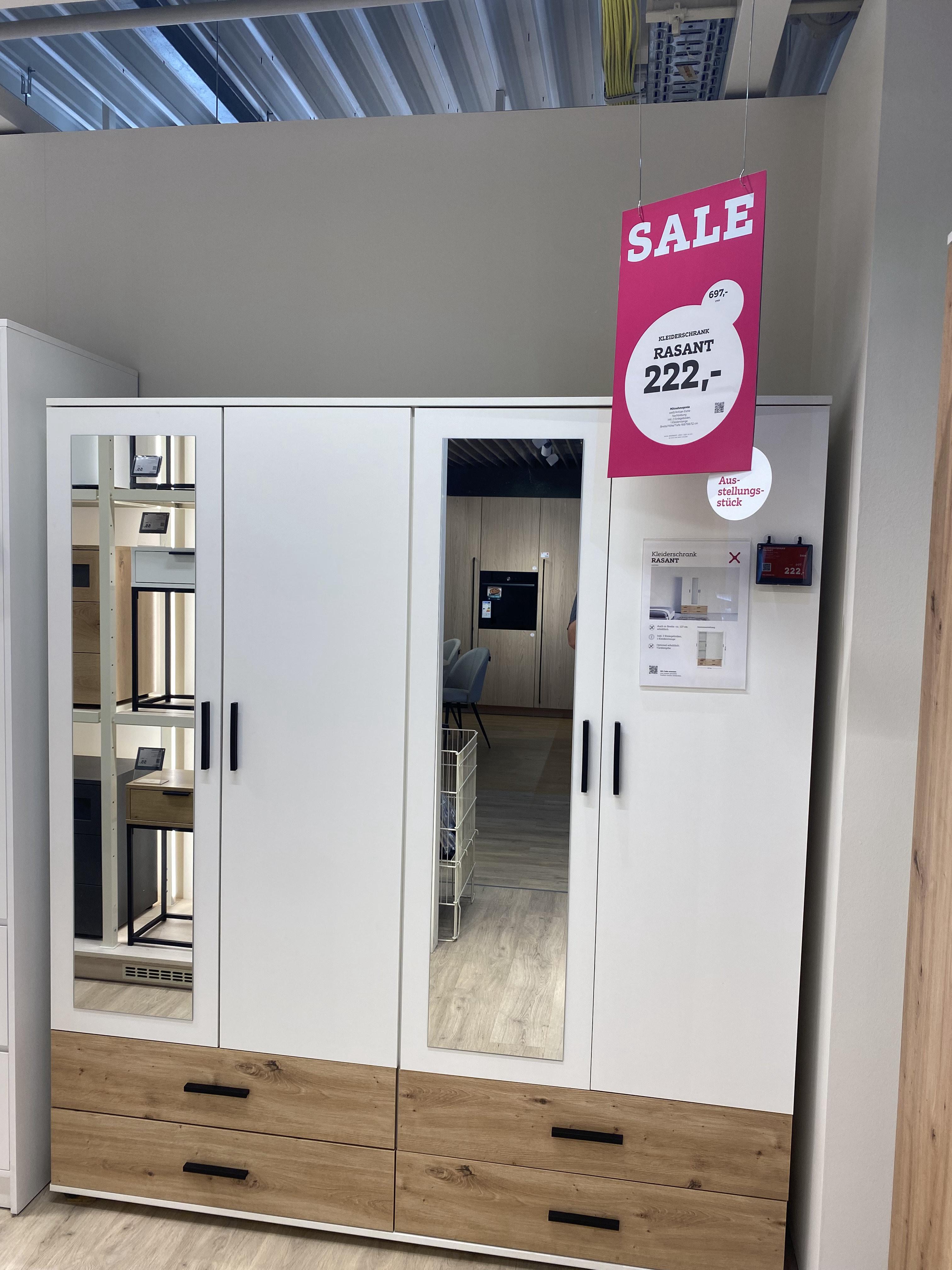 KLEIDERSCHRANK RASANT