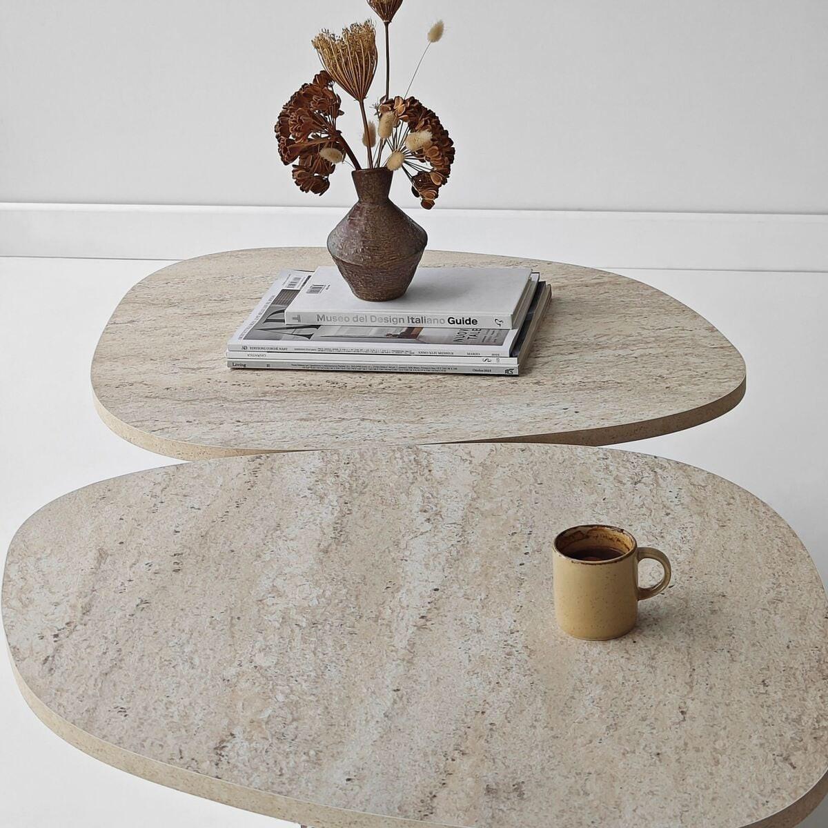 COUCHTISCH mit doppelter Platte in organischer Form 125/60/38 cm - Beige, Holzwerkstoff (10/60/38cm) - Calicosy