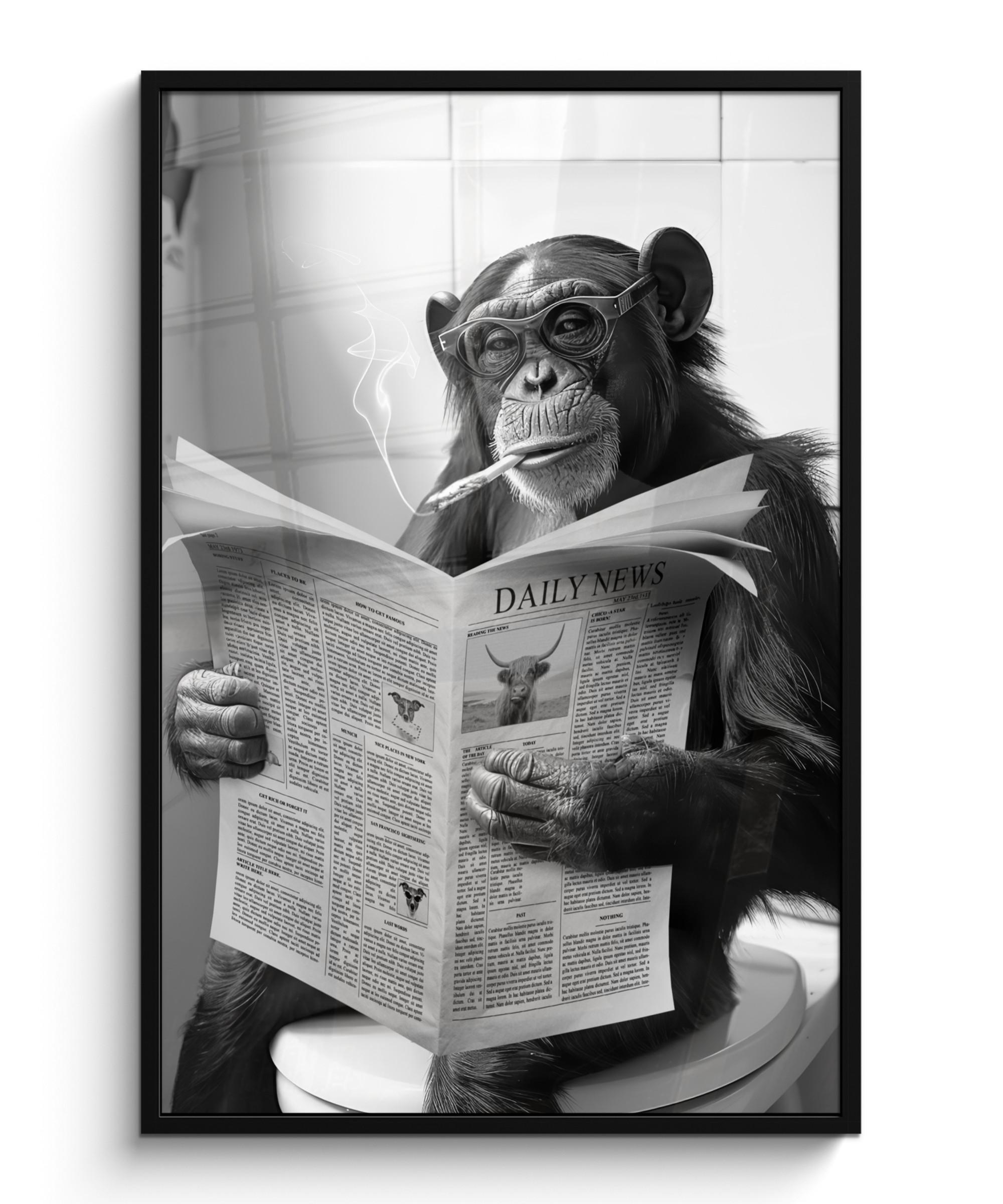 POSTER MIT RAHMEN Affe - WC - Zeitung - Schwarz-Weiß - Humor Bilderleiste 80x120 cm - Hellgrau, Papier (80/120cm) - MuchoWow