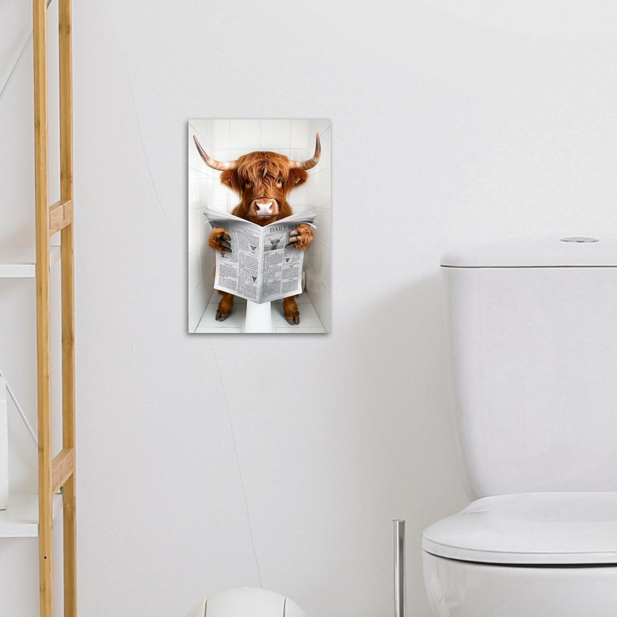 LEINWANDBILD Schottischer Highlander - Tier - Zeitung - Toilette Deko Wohnzimmer 20x30 cm - Kastanienfarben, Textil (20/30cm) - MuchoWow