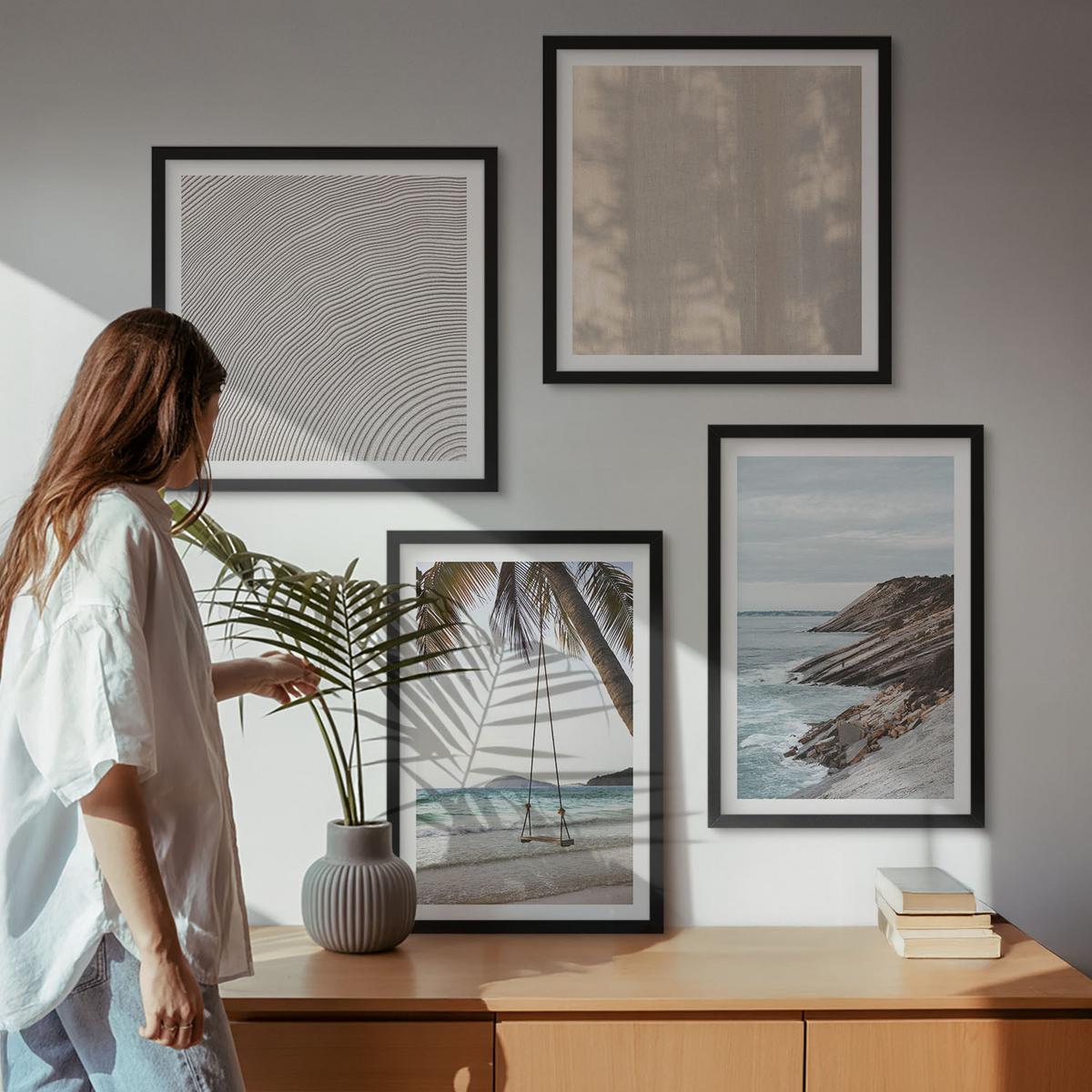 BILDER SET 4er Set - 50x50 cm & 40x60 cm Schwarzer Rahmen - Sommerlicher Sandstrand mit Meerblick - Schwarz, Kunststoff (50/50cm) - TULUP