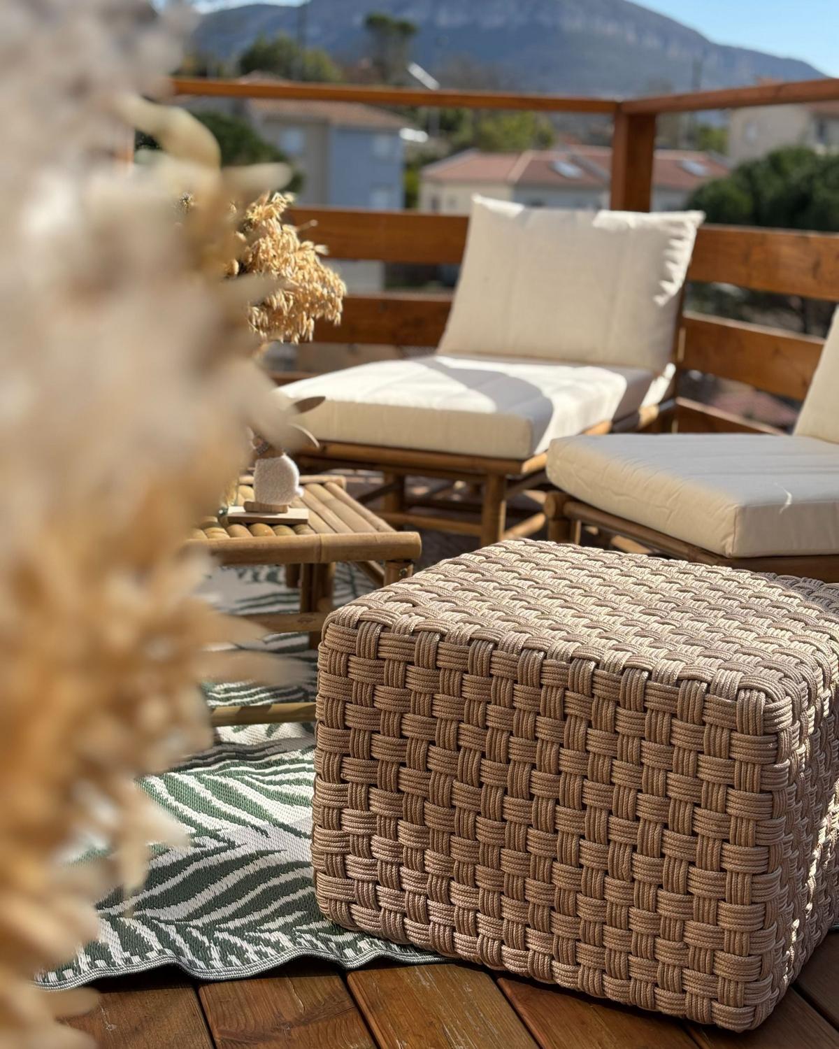 POUF Hellbeige Nalli - Beige, Kunststoff (50/35/50cm) - Beliani