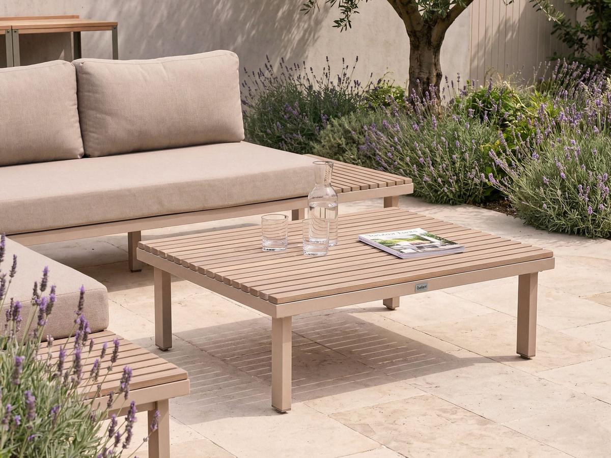 OUTDOOR-COUCHTISCH 90/70 cm Akazienholz Beige Fivizzano - Hellbraun/Beige, Holz (90/70/30cm) - Beliani