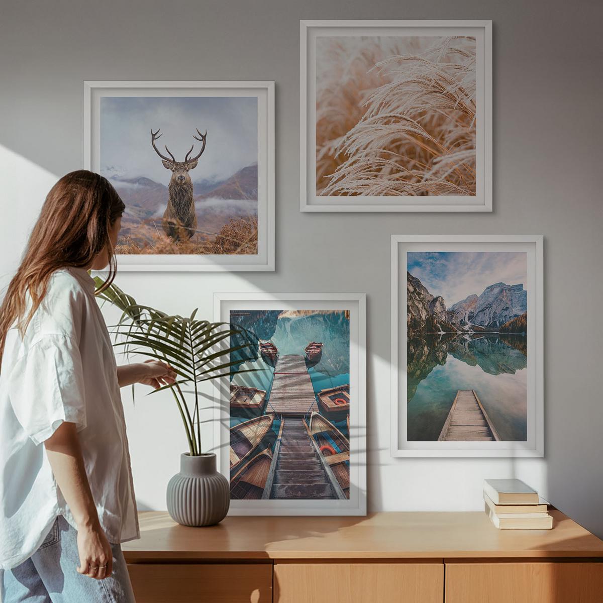 BILDER SET 4er Set - 50x50 cm & 40x60 cm Weißer Rahmen - Seeboote Hirsche Berge - Weiß, Kunststoff (50/50cm) - TULUP