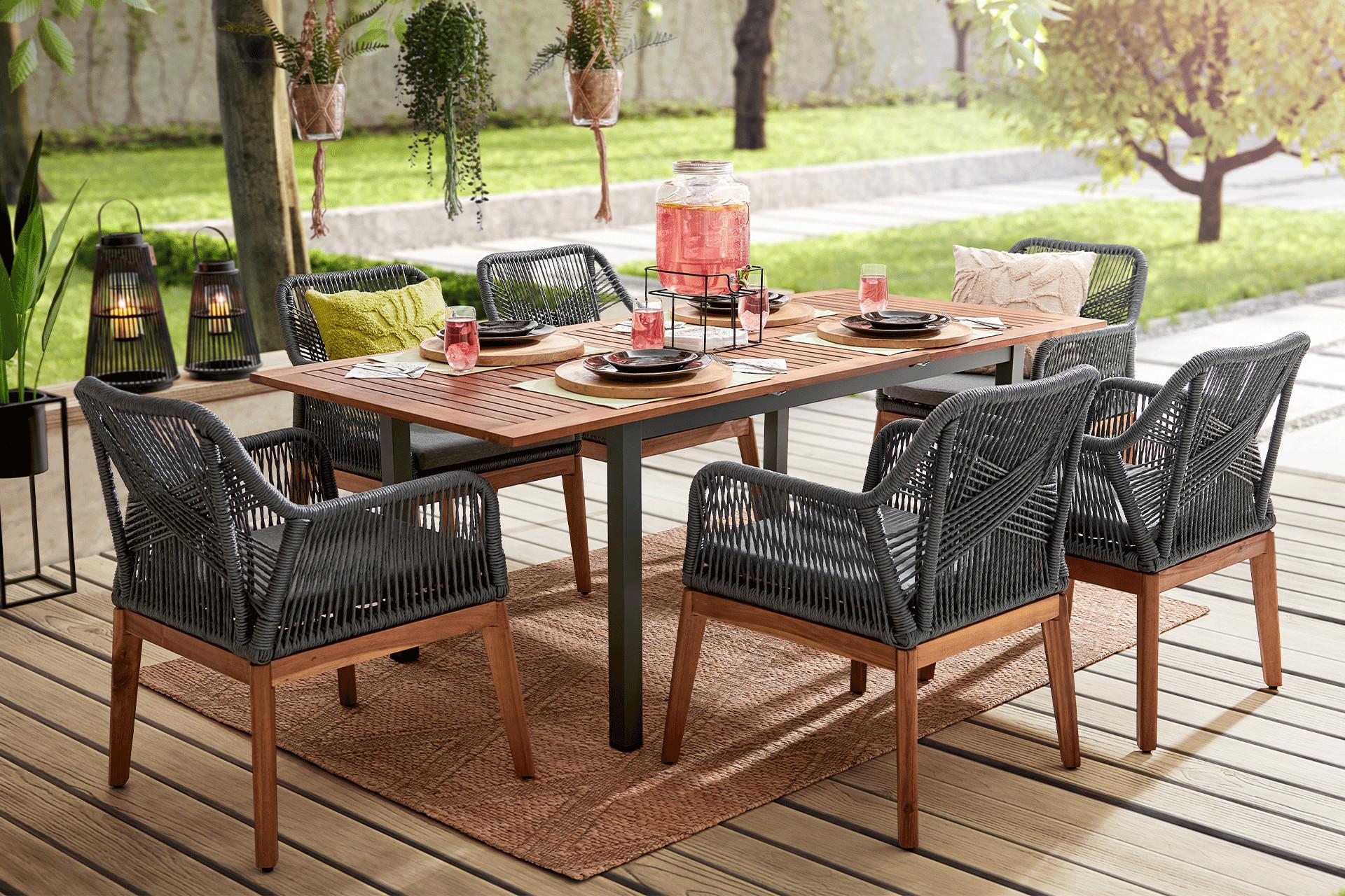 Gartentische Sale bei mömax