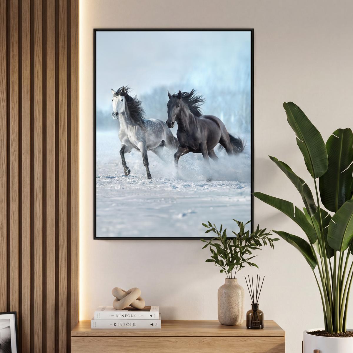 LEINWAND Bilder mit Rahmen - Pferde - Winter - Tiere - Natur - Schnee - 70x100 - Anthrazit, Textil (70/100cm) - MuchoWow