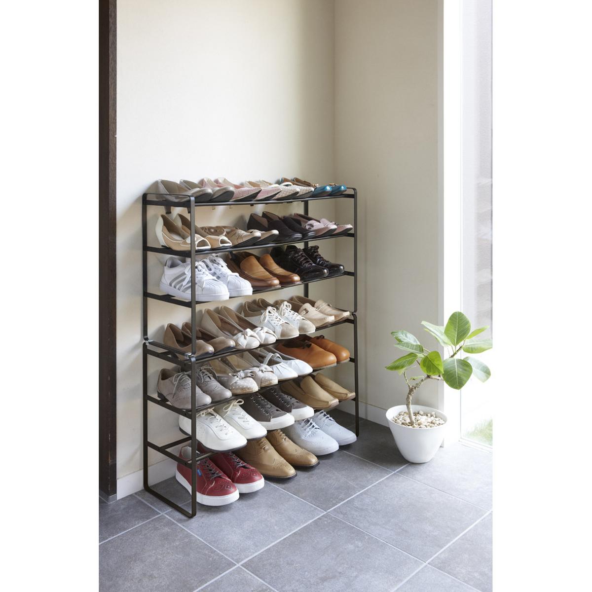 SCHWARZES Schuhregal, ausziehbar, 3 Ebenen - L41-70 cm - Schwarz, Metall (25/46/4cm) - Yamazaki