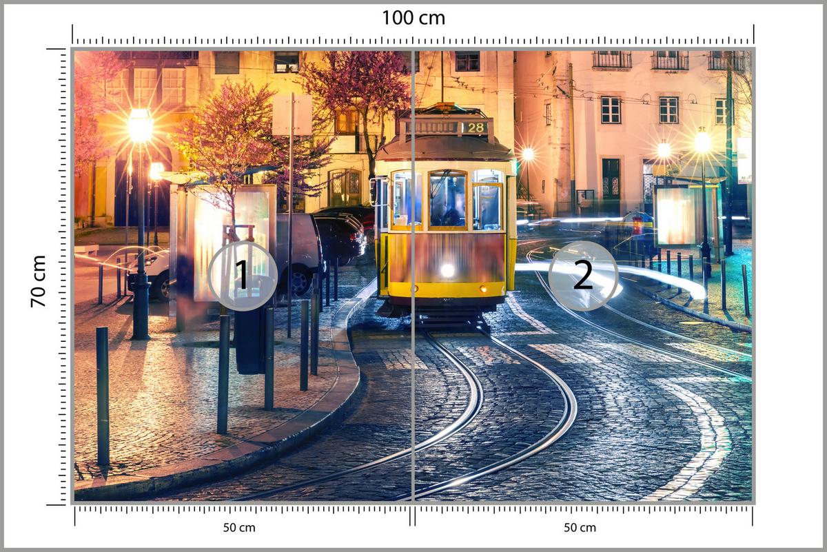FOTOTAPETE für Wohnzimmer Lissabon Straßenbahn Nacht Altstadt 100x70 - Gelb/Beige, Papier (100/70cm) - Muralo