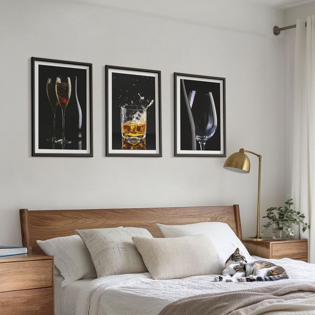 BILDER SET 3er Set - 40x60 cm Schwarzer Rahmen - Weingläser und Whiskygläser auf schwarzem Hintergrund - Schwarz, Kunststoff (40/60cm) - TULUP