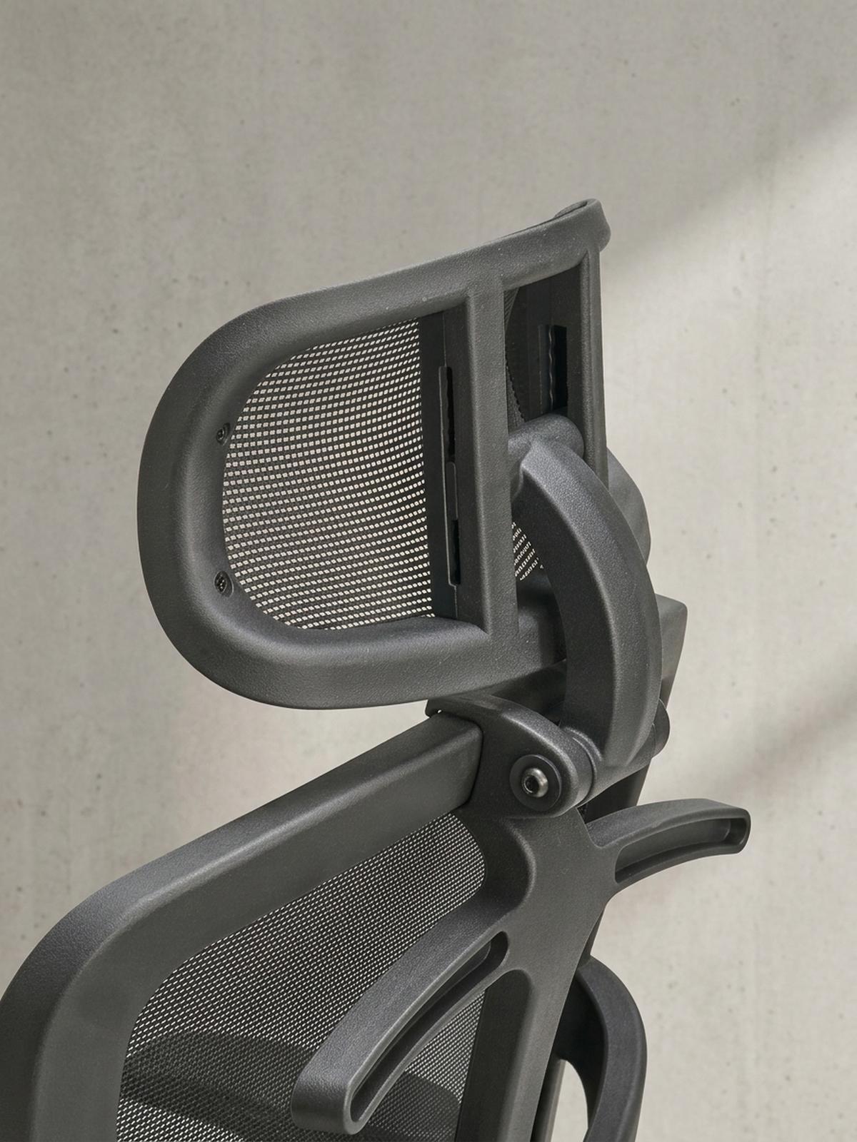 BÜRODREHSTUHL Schwarz Mesh mit Synchronmechanik, 3D-Armlehnen und Aluminiumfuß ALTAI - Silberfarben/Schwarz, Kunststoff/Textil (68/130/68cm) - KADIMA DESIGN