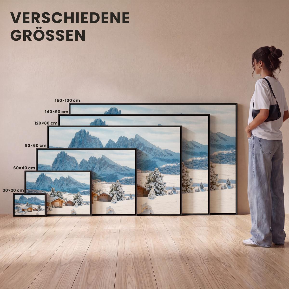 LEINWAND Bilder mit Rahmen - Winter - Hütte - Berge - Aussicht - Schnee - 120x80 - Eichefarben, Textil (120/80cm) - MuchoWow