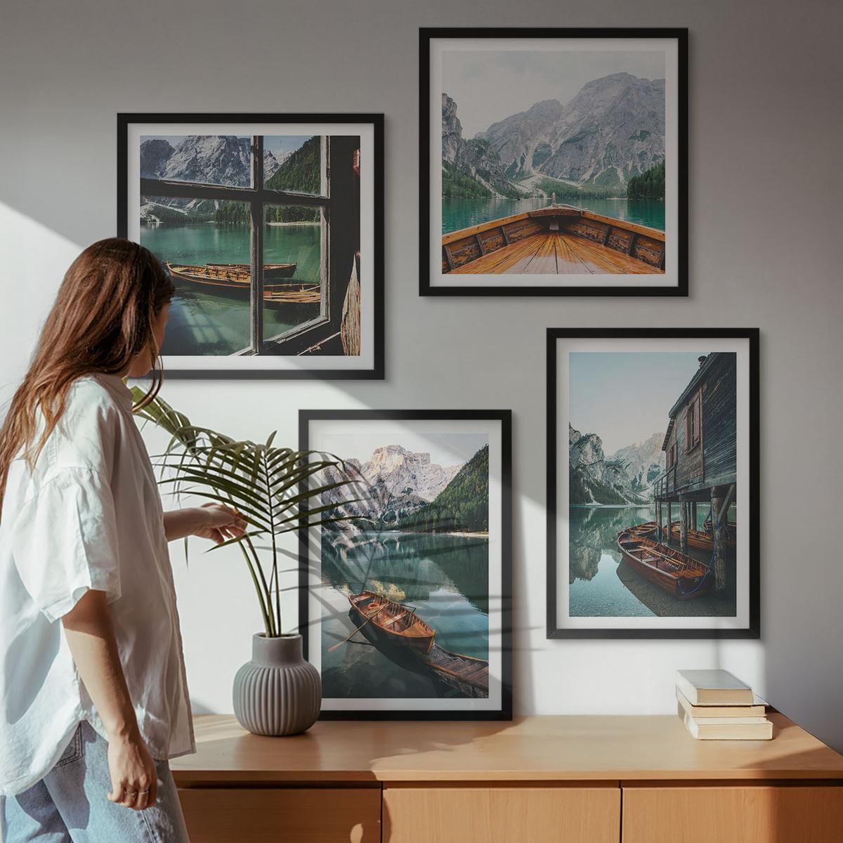 BILDER SET 4er Set - 50x50 cm & 40x60 cm Schwarzer Rahmen - Haus am Bergsee Łódź - Schwarz, Kunststoff (50/50cm) - TULUP