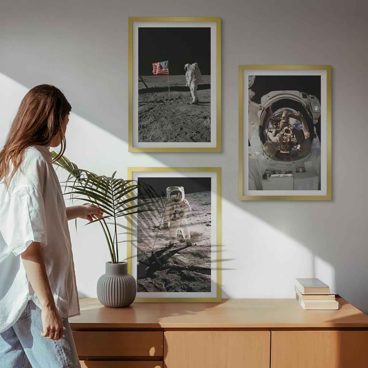 BILDER SET 3er Set - 40x60 cm Goldrahmen - NASA-Mondlandung - Goldfarben, Kunststoff (40/60cm) - TULUP