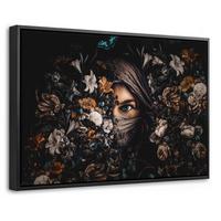 LEINWAND Bilder mit Rahmen - Frau - Luxus - Blumen - Schmetterling - Porträt - 30x20 - Schwarz, Textil (30/20cm) - MuchoWow