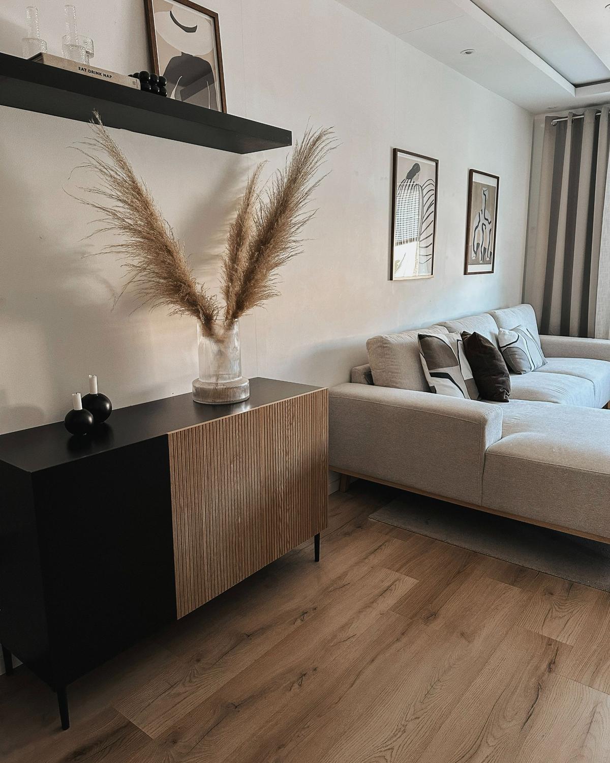 SCHRANK Naturfarbene Esche Schwarz Blythe - Schwarz, Holzwerkstoff (120/76/40cm) - Beliani