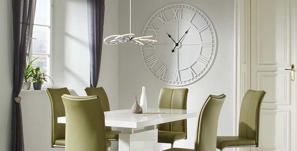 LED-Hängeleuchte in runden Design von mömax.