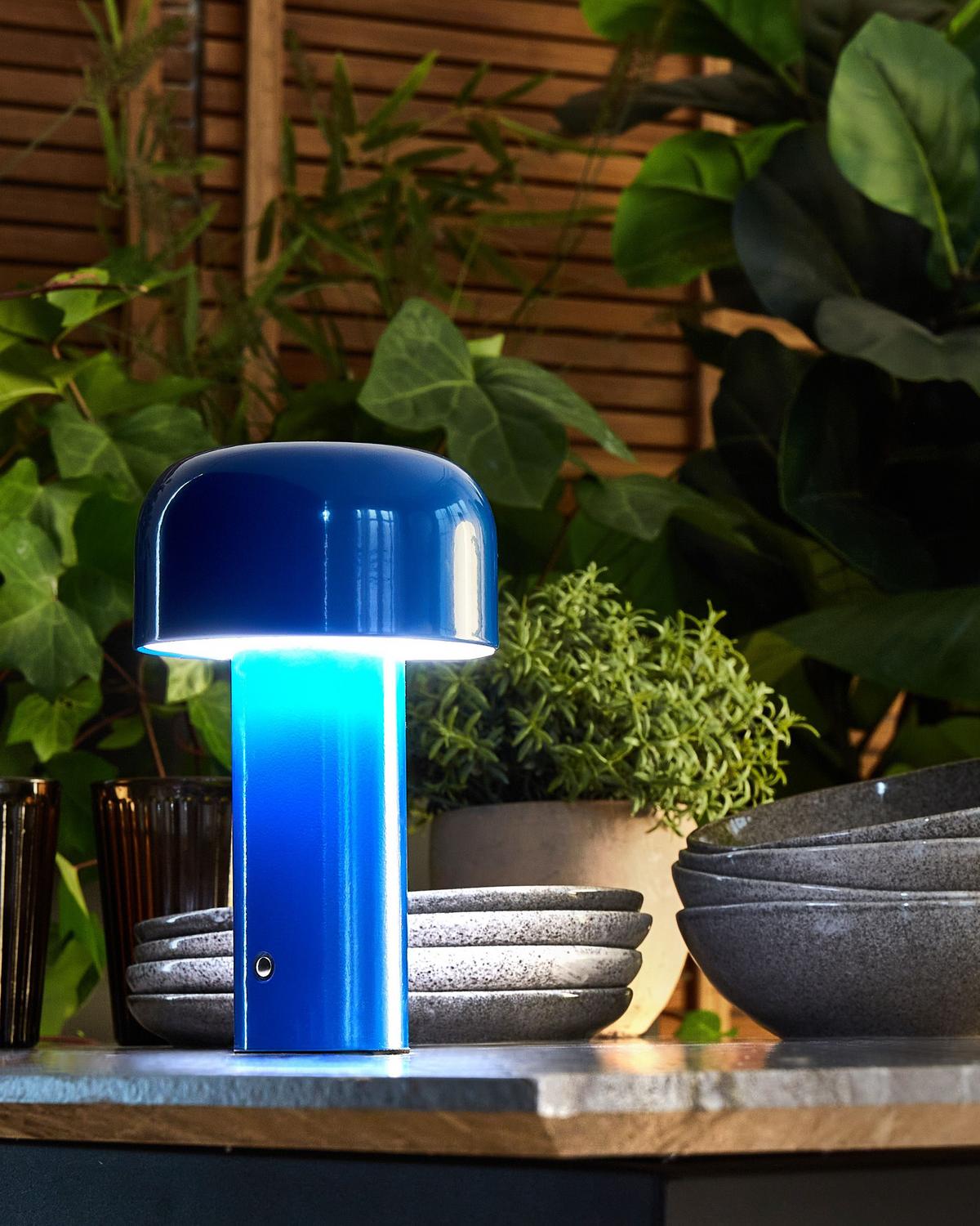 LED-TISCHLEUCHTE Blau Besos - Blau, Metall (12/12/21cm) - Beliani