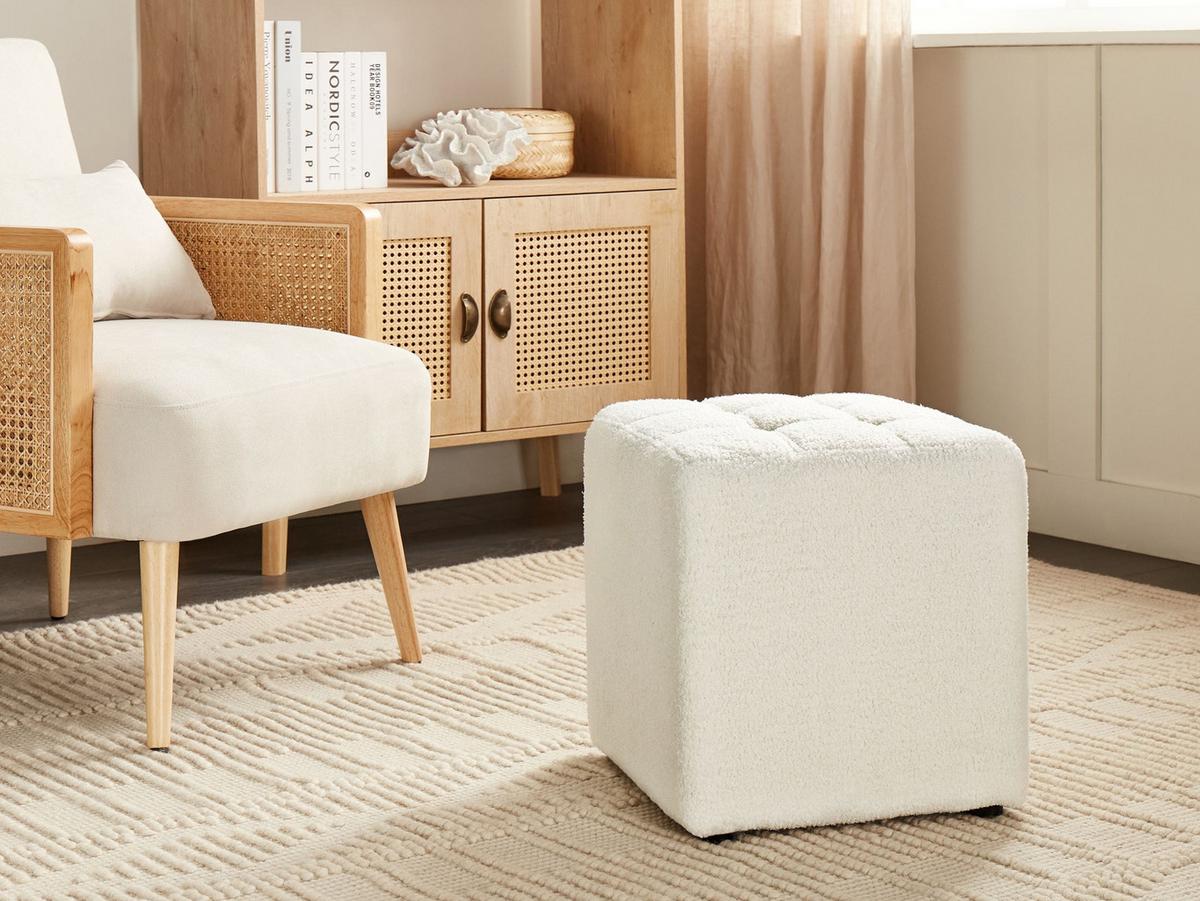 POUF Bouclé Weiß Kansas - Weiß, Textil (38/39/38cm) - Beliani