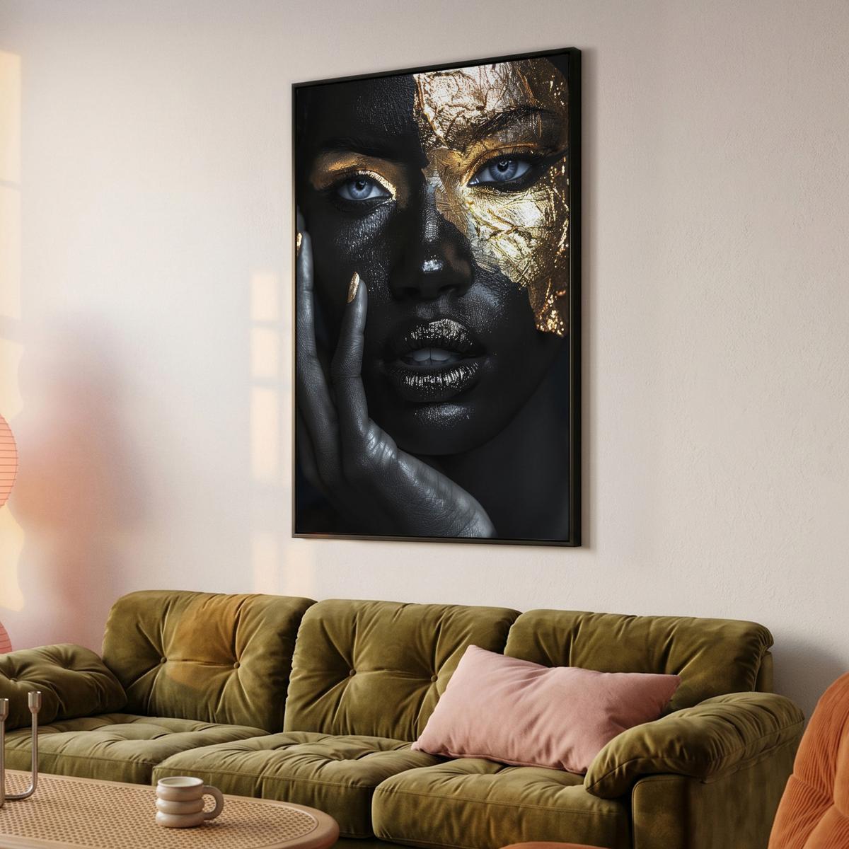 LEINWAND Bilder mit Rahmen - Frau - Gold - Porträt - Schwarz-Weiß - Luxus - 80x120 - Hellblau, Textil (80/120cm) - MuchoWow
