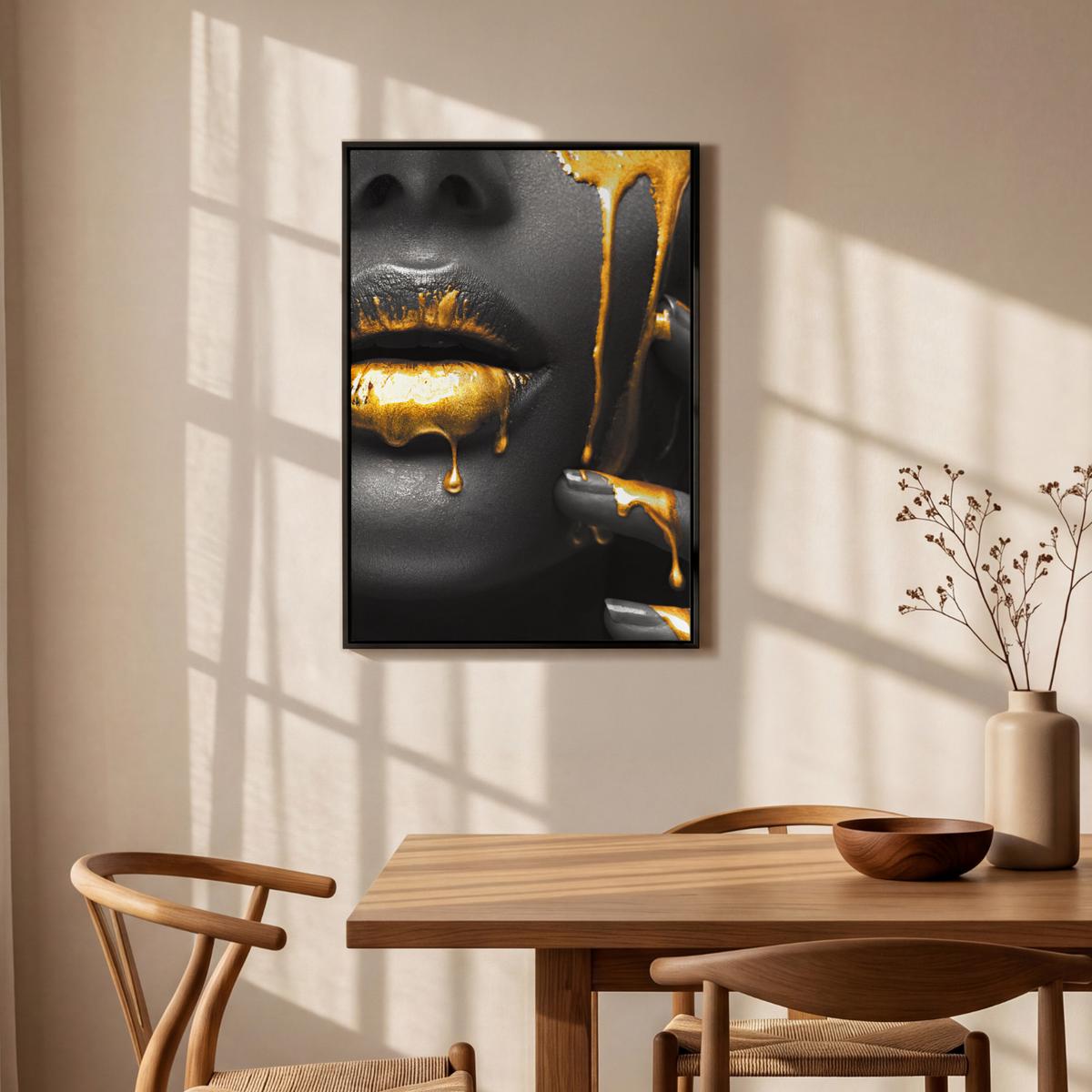 LEINWAND Bilder mit Rahmen - Frau - Schwarz - Gold - Gesicht - Lippen - 60x90 - Goldfarben, Textil (60/90cm) - MuchoWow