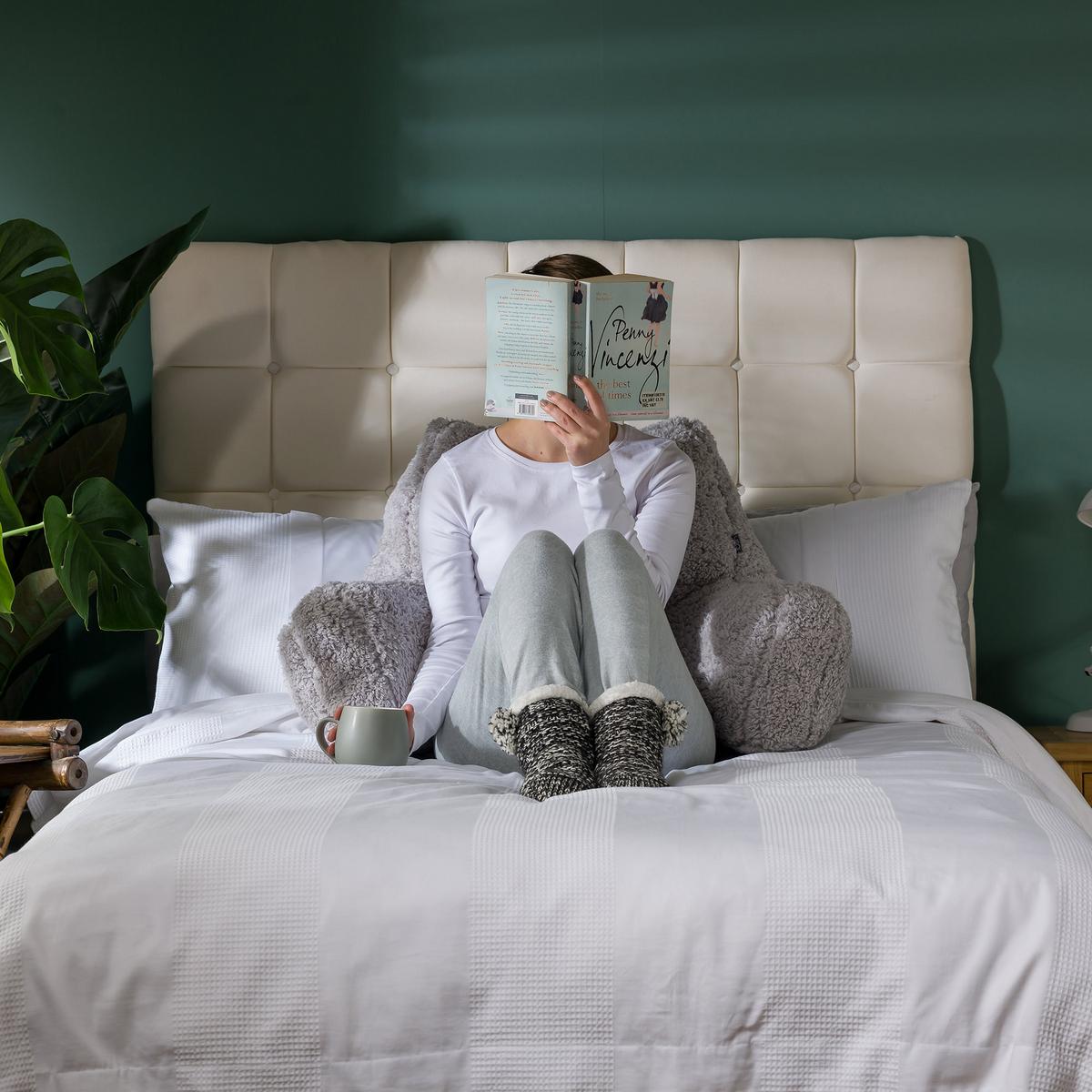 RÜCKENLEHNE Lesekissen Teddybär - Grau, Textil (74/63cm) - icon