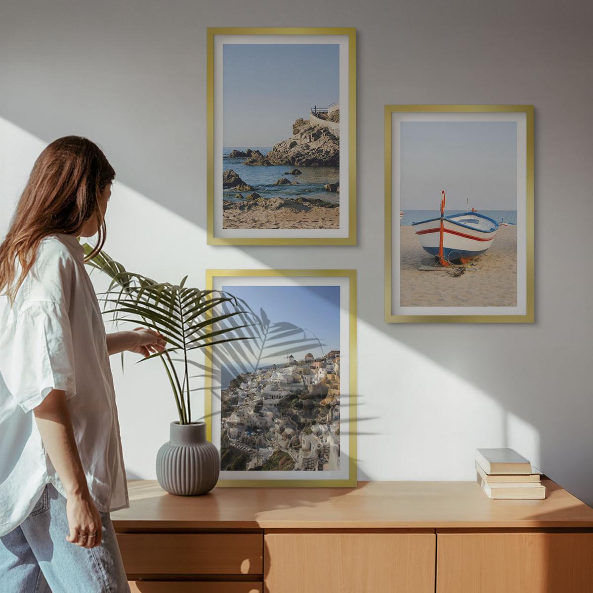 BILDER SET 3er Set - 40x60 cm Goldrahmen - Ansichten von Griechenland mit einem Boot und Häusern - Goldfarben, Kunststoff (40/60cm) - TULUP
