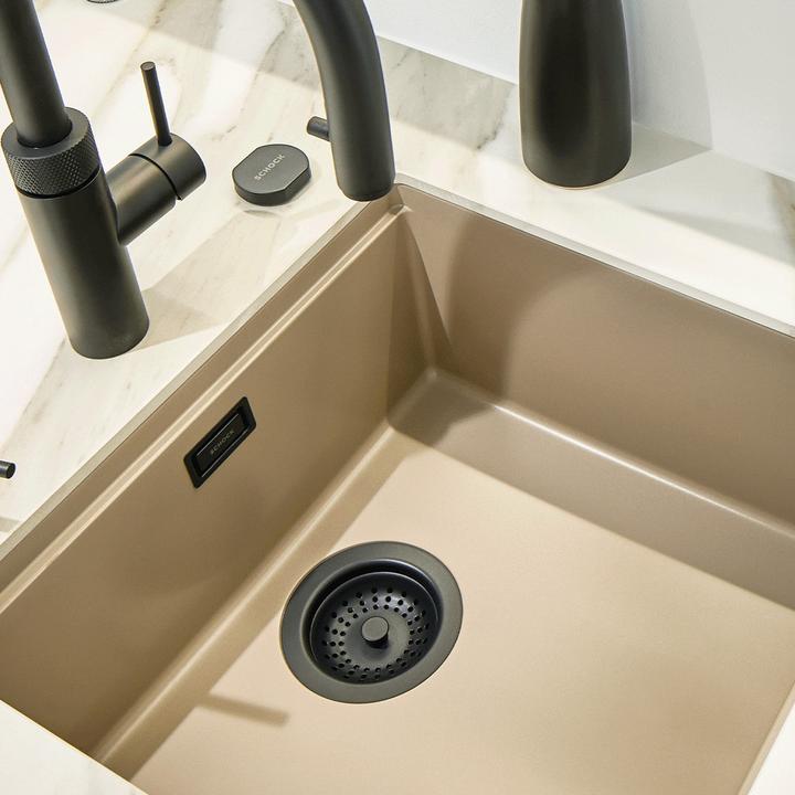 Küchenausstattung bei mömax