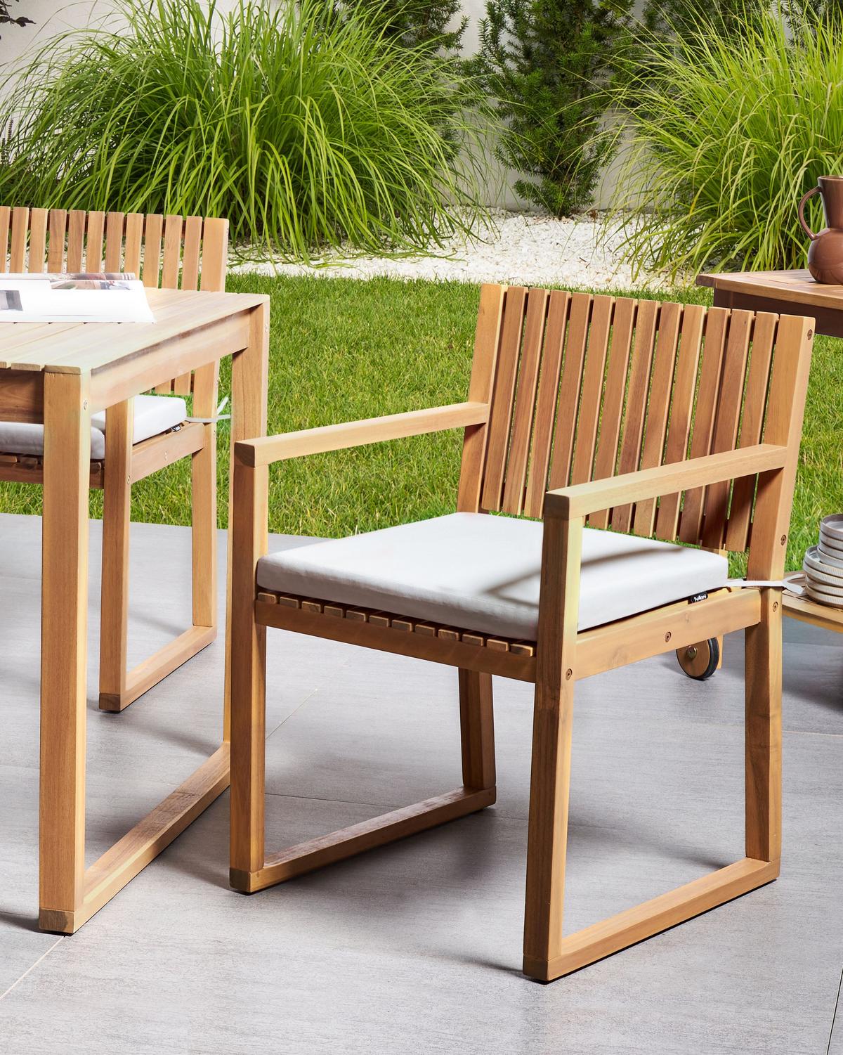 GARTENSTUHL 2er-Set Hellbraun/Hellgrau Sassari Premium - Hellbraun/Grau, Holz (54/80/59cm) - Beliani