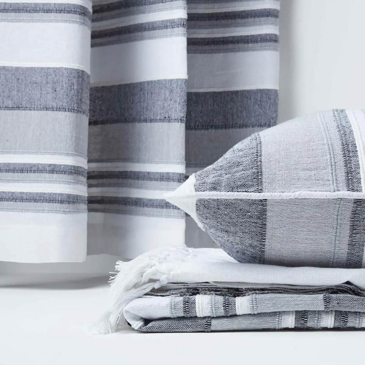 ÖSENVORHANG Morocco blickdicht 2er-Set, 167/182 cm - Hellgrau, Textil (167/182cm) - Homescapes