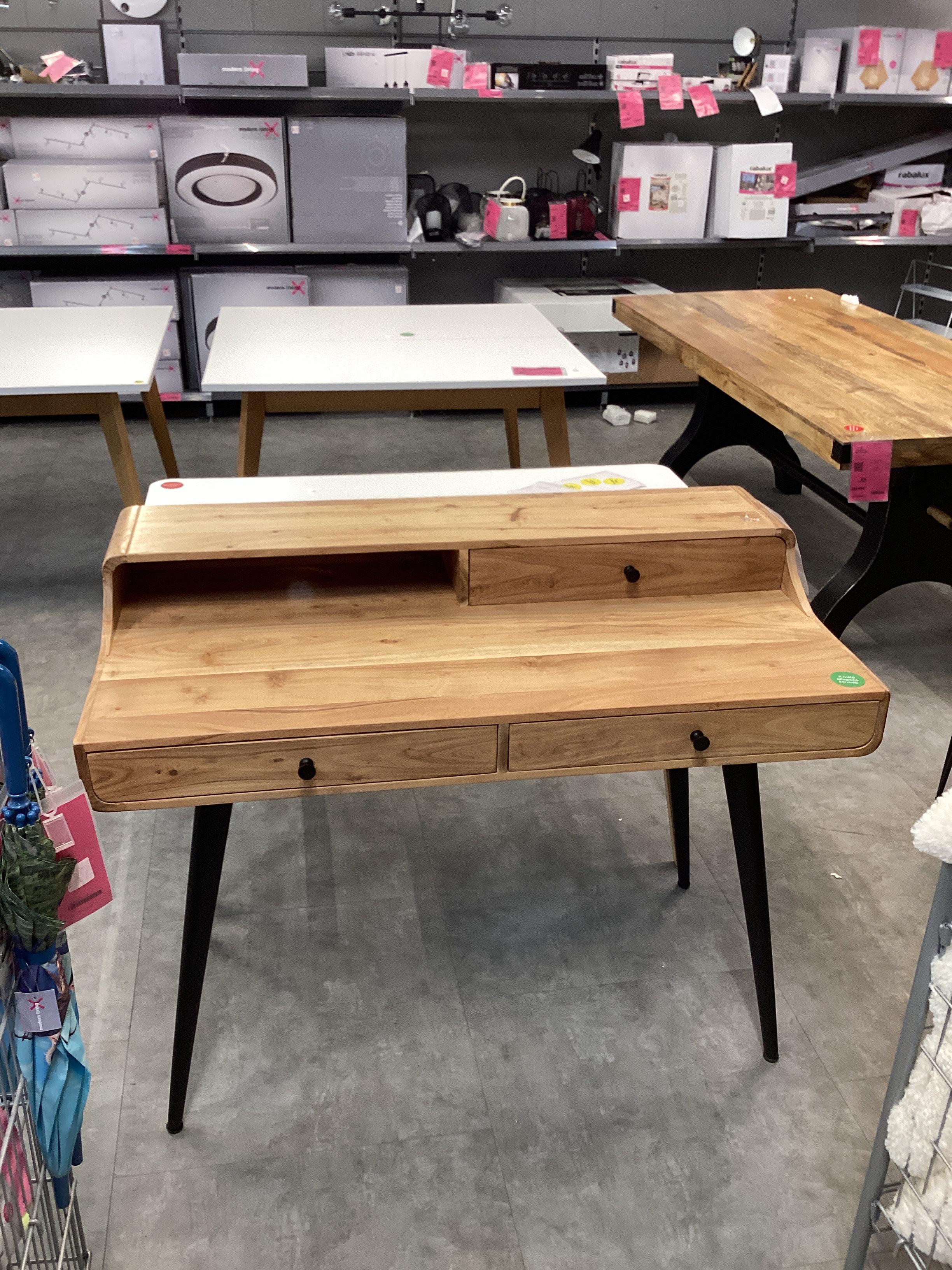 CSEPEL OUTLET ÍRÓASZTAL ALEXIA 