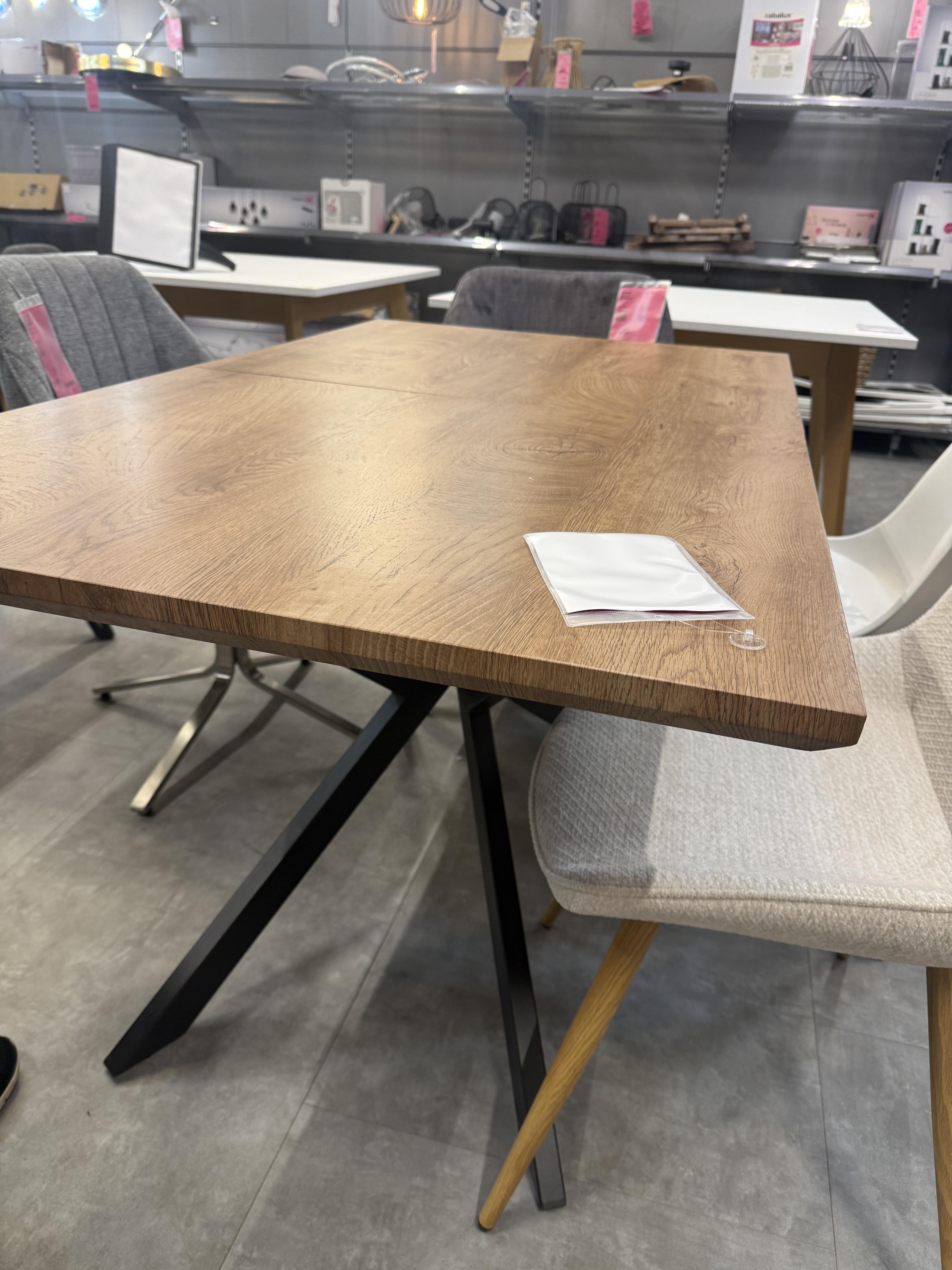 CSEPEL OUTLET KIHÚZHATÓ ASZTAL AKI