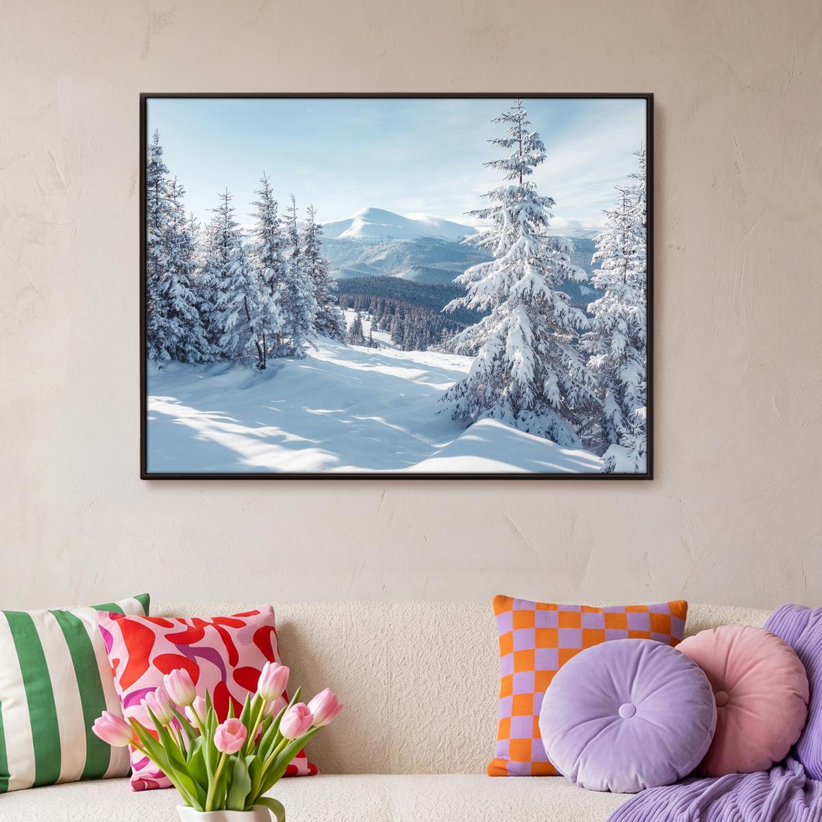 LEINWAND Bilder mit Rahmen - Winterlandschaft - Natur - Berge - Bäume - Schnee - 100x70 - Hellblau, Textil (100/70cm) - MuchoWow