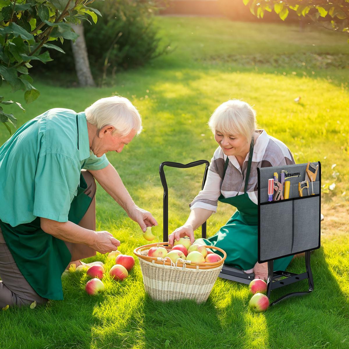 KNIEBANK für Gartenarbeit klappbar Gartenhocker mit Kniekissen Werkzeugtasche - Grau, Metall (28/49/58cm) - Outsunny