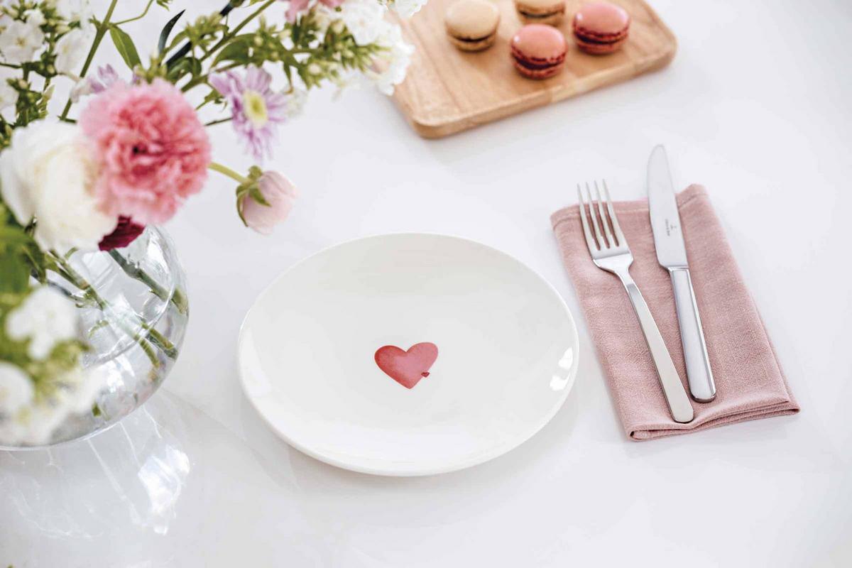 FRÜHSTÜCKSTELLER SENDING LOVE With Love weiß-rot ø 21,2 cm 6er Set - Rot/Weiß, Keramik (21.2cm) - Villeroy & Boch