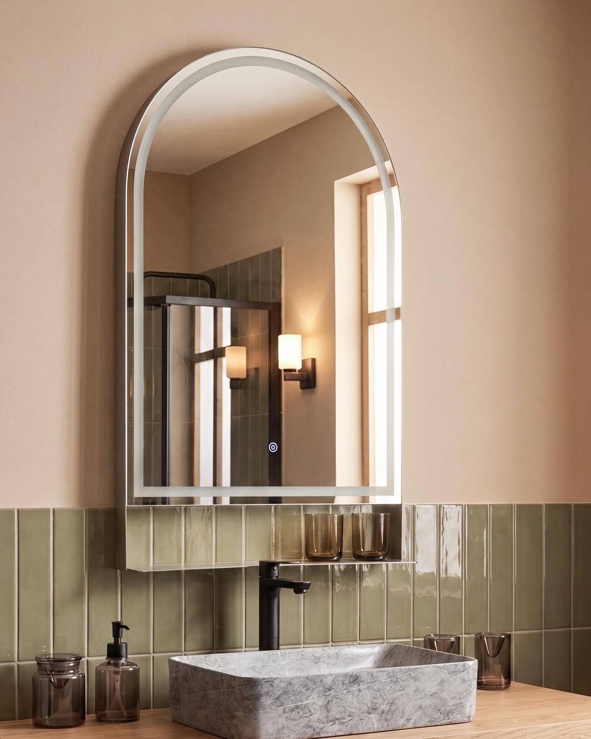 LED-BADEZIMMER-SPIEGEL 61/100 cm mit Ablage Silber Valouze - Silberfarben, Glas (61/100/4cm) - Beliani