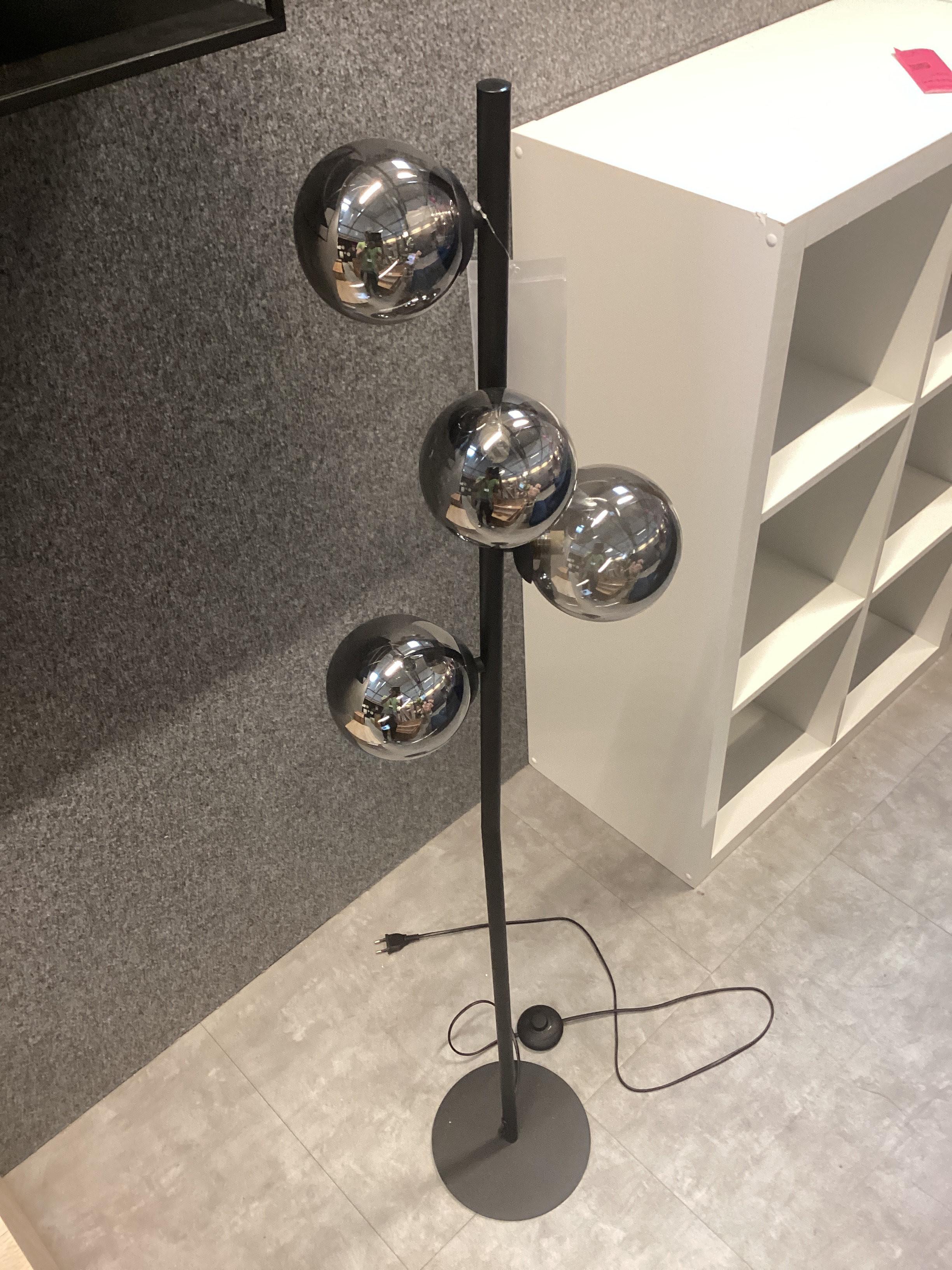 CSEPEL OUTLET ÁLLÓLÁMPA LISIB