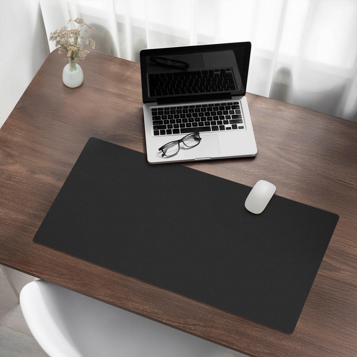 SCHREIBTISCHUNTERLAGE 90x45 cm Schwarz - Schwarz, Kunststoff (90/45/1.6cm) - Wallfluent