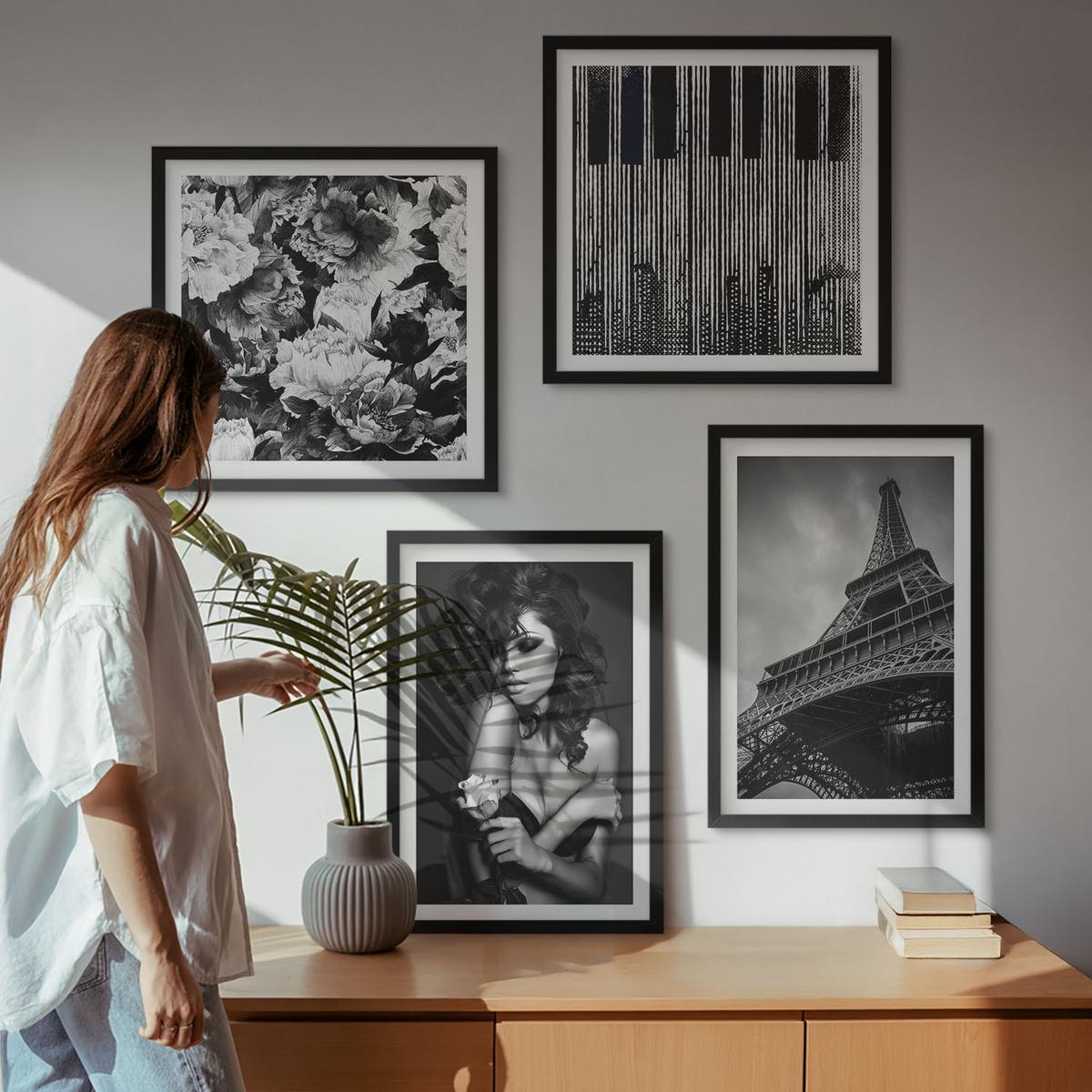 BILDER SET 4er Set - 50x50 cm & 40x60 cm Schwarzer Rahmen - Porträt einer Frau mit einer Eiffel-Rose - Schwarz, Kunststoff (50/50cm) - TULUP