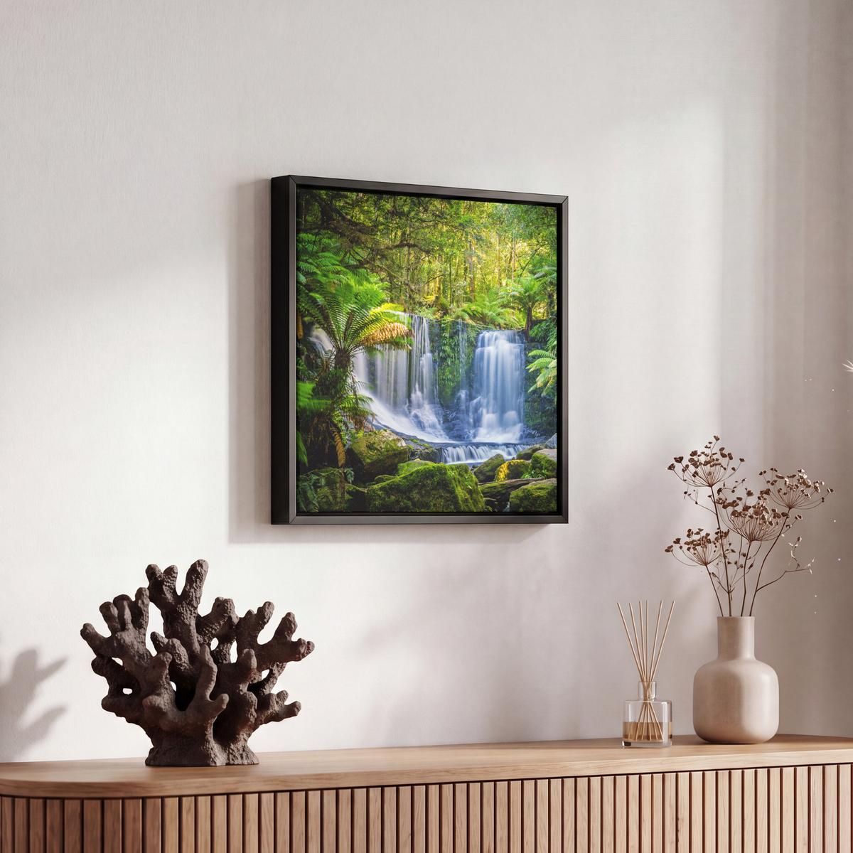 LEINWAND Bilder mit Rahmen - Dschungel - Wasserfall - Australien - Pflanzen - Natur - 20x20 - Dunkelgrün, Textil (20/20cm) - MuchoWow