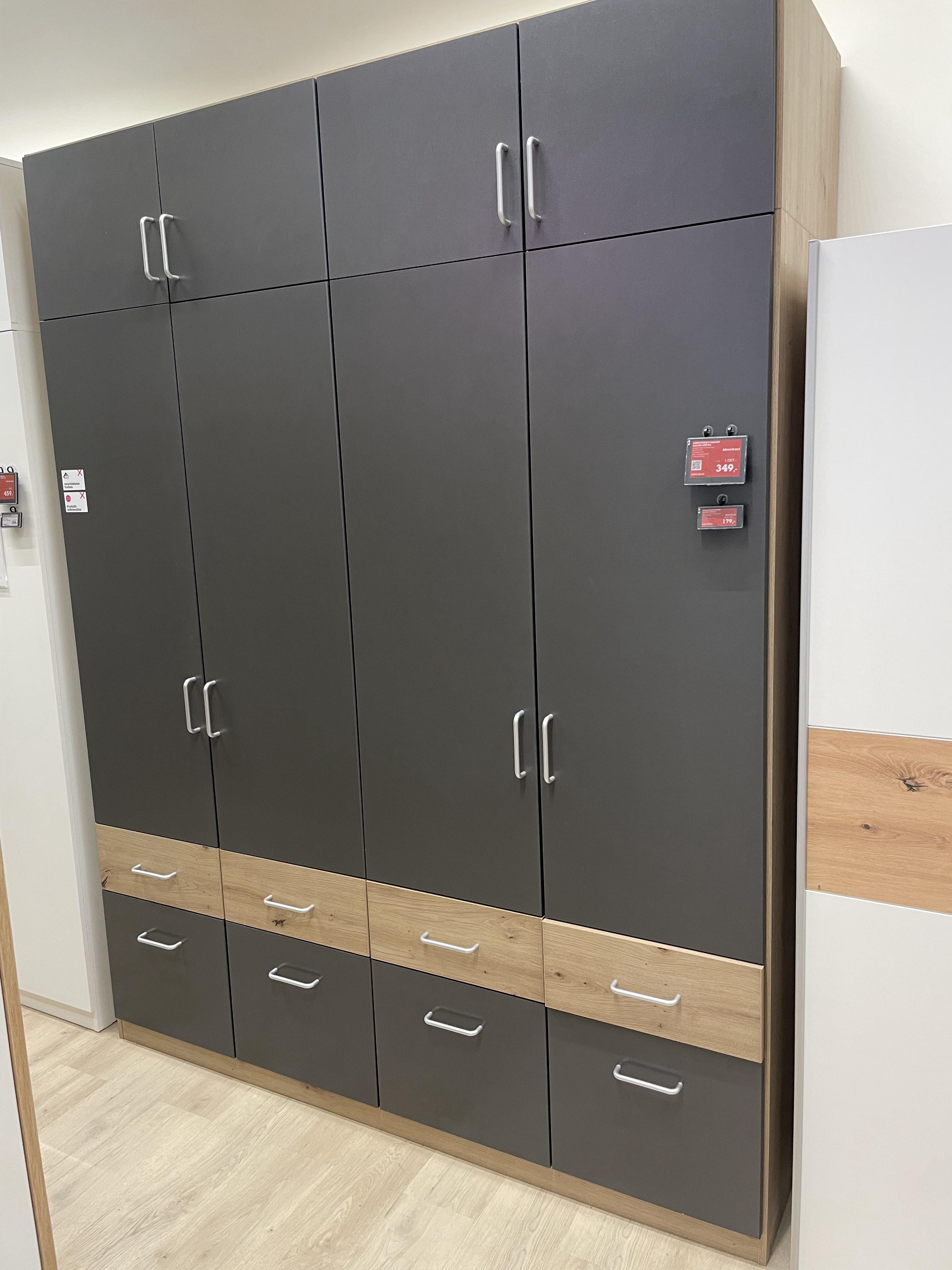 Drehtürenschrank Aalen-Extra