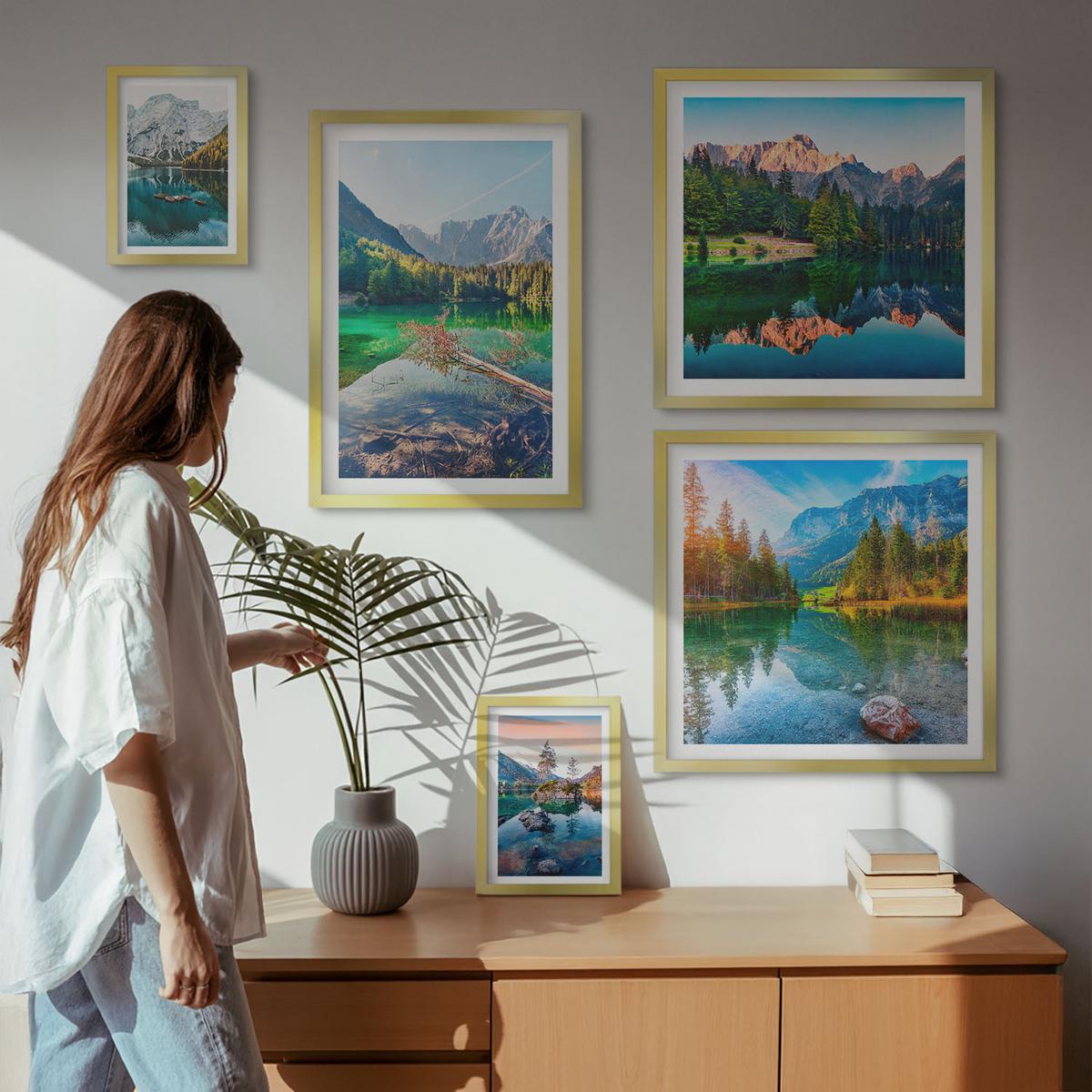 BILDER SET 5er Set - 50x50 cm & 20x30 cm & 40x60 cm Goldrahmen - Spiegelung des Waldes in Bergseen - Goldfarben, Kunststoff (40/60cm) - TULUP